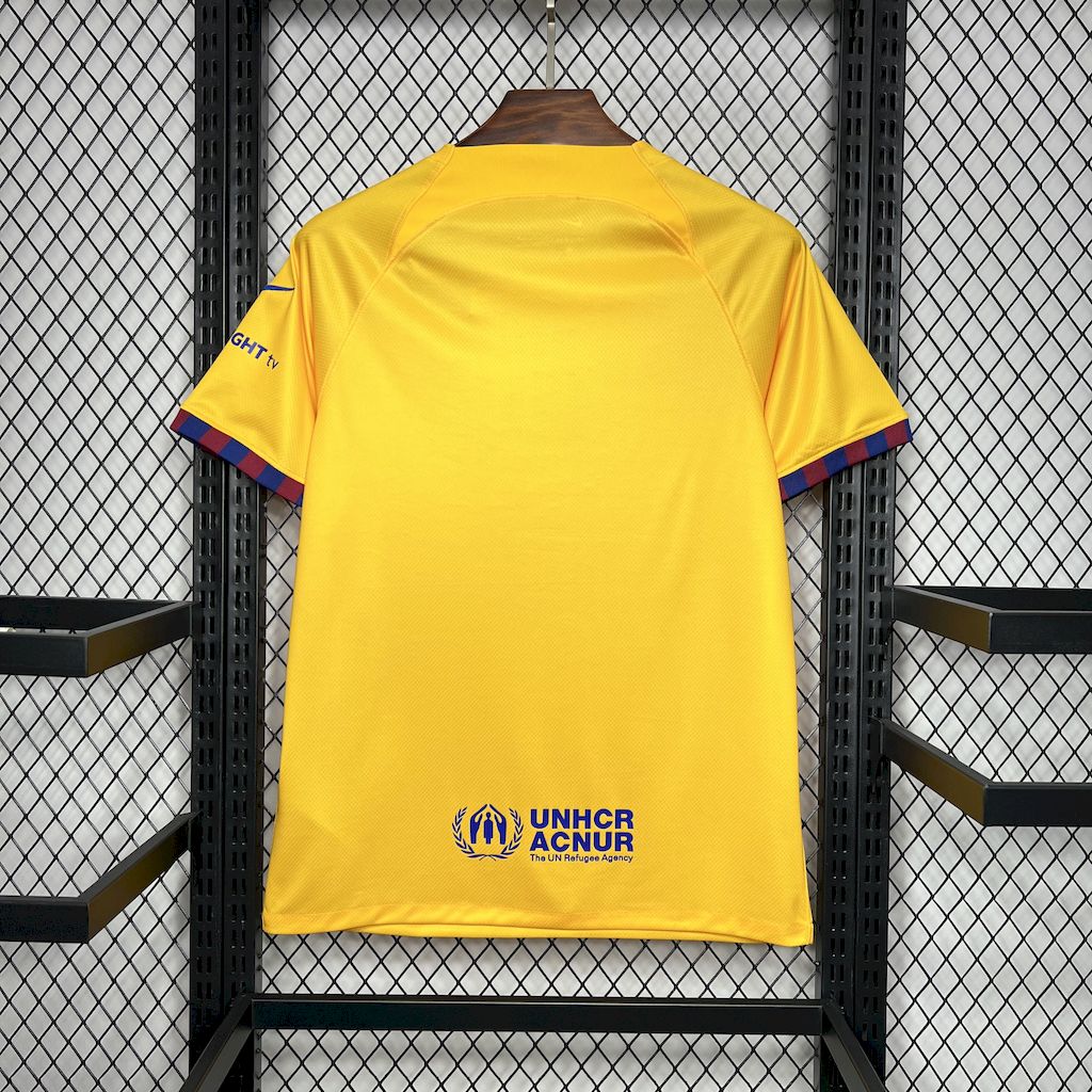 חולצת כדורגל ברצלונה 2024-25 רביעית