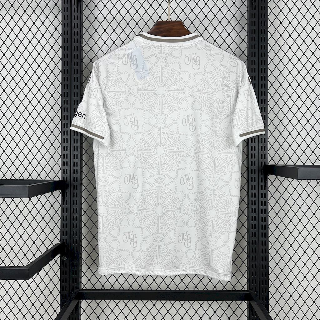 2025/26 חולצות כדורגל נוטינגהאם פורסט חוץ