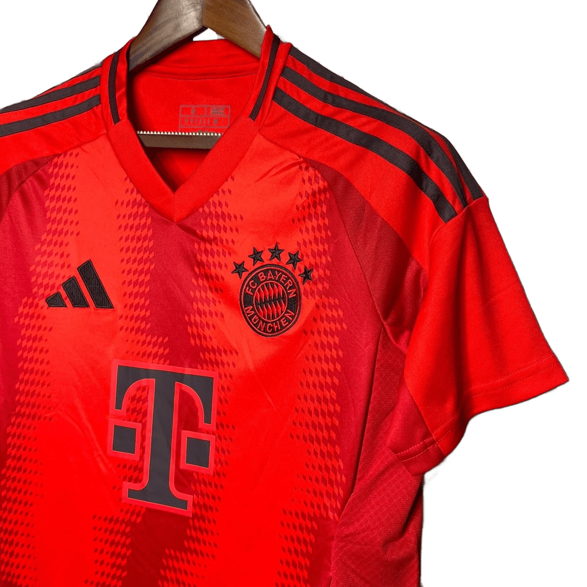 באירן מינכן עיצוב בית 2024 - BEST SOURCE SNKRS